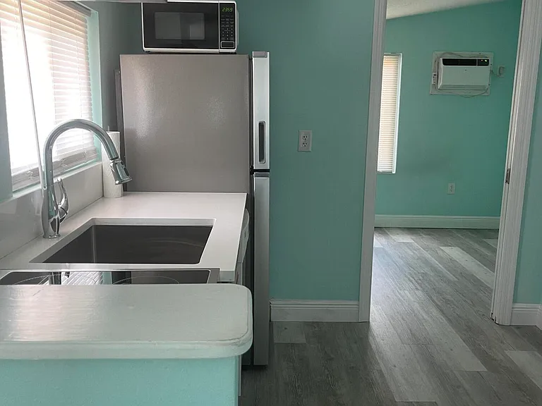 230 Avenida Central — Photo 6
