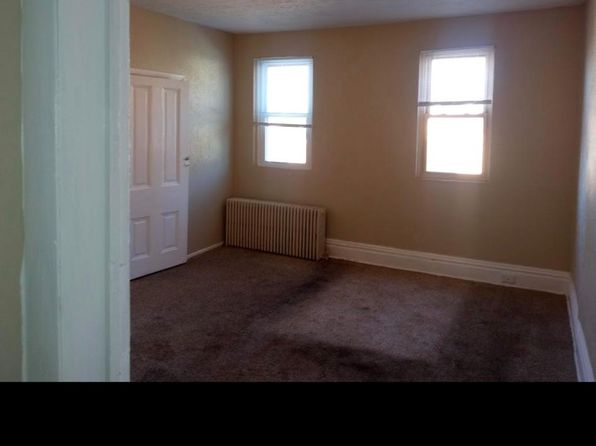 525 Mountain Ave APT 2