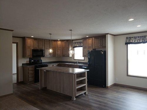 2nd image of 6432 Apple Way