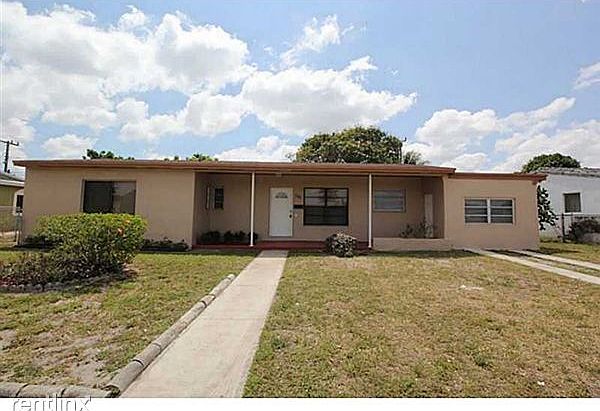 3010 NW 184th St, Miami Gardens, FL 33056