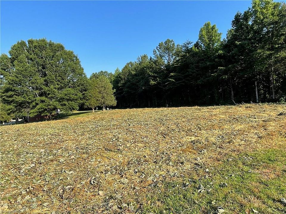2nd image of 465 Bremen Garden Dr #9