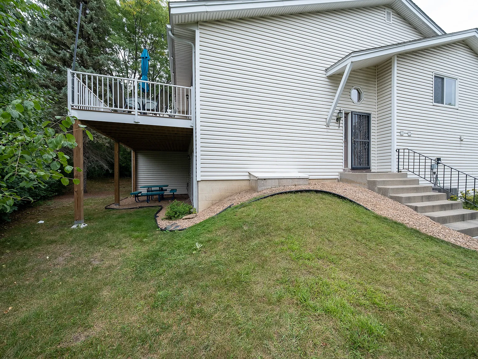 Wood Way, Burnsville (407) RS ER1 - 1 — Photo 3