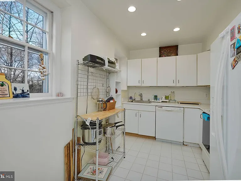 3630 39th St NW #B530 — Photo 15