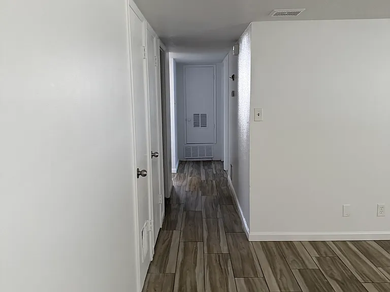 3735 W Golden Ln — Photo 4
