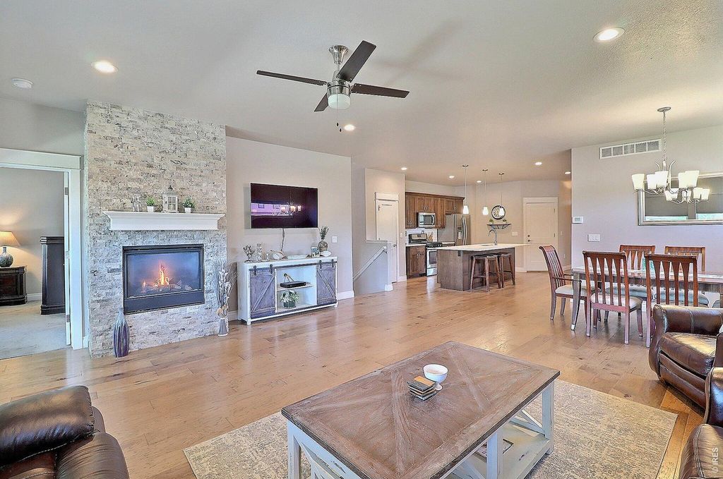 1982 Tidewater Ln