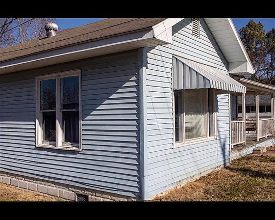 5th image of 518 Park St