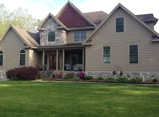 135 Pleasant Cove Dr, Novi, MI