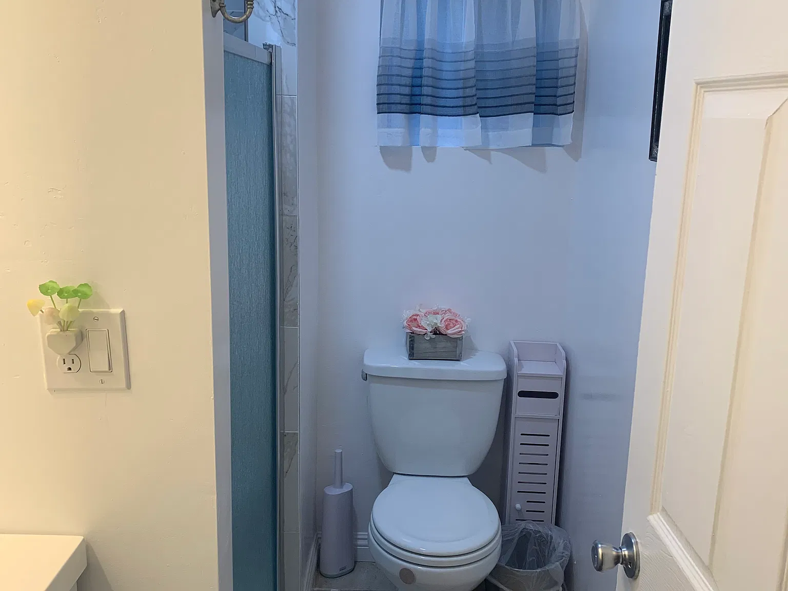 Studio, 500 sqft, $1,700 — Photo 2