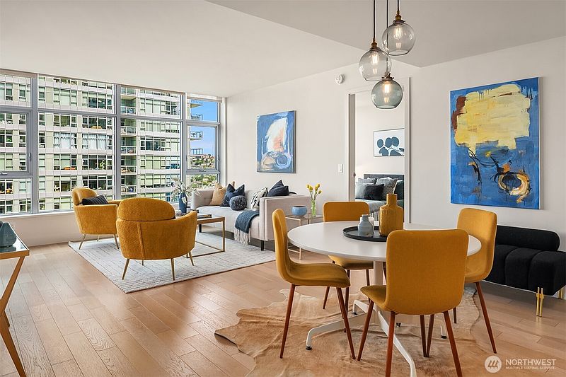 5th image of 588 Bell Street #2408s