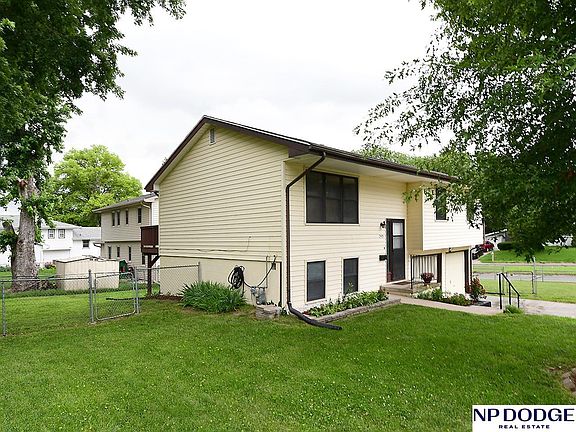 2nd image of 3405 Terrace Dr