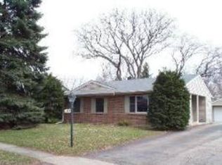 3304 Oriole Ln, Rolling Meadows, IL 60008