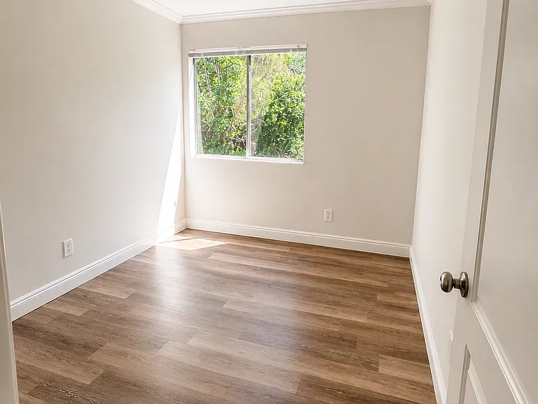5543 Shasta Ln #14 — Photo 5