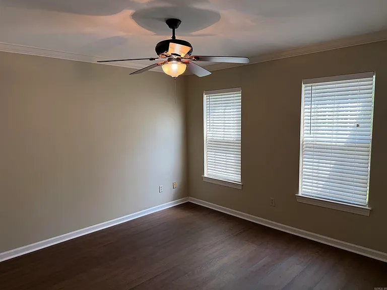 4 Bordeaux Ct — Photo 11