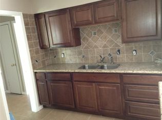 5802 Ridgeway Dr, Houston, TX 77033