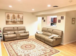 6 April Ln APT 22, Lexington, MA 02421