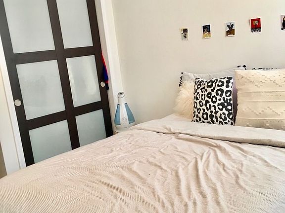 5th image of 100 Saint Marks Pl APT 6