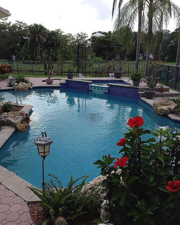 1st image of 4807 NW 67th Ave