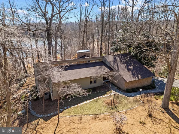 1483 Downham Market, Annapolis, MD 21401