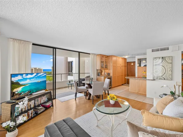 1910 Ala Moana Blvd APT 16D, Honolulu, HI 96815