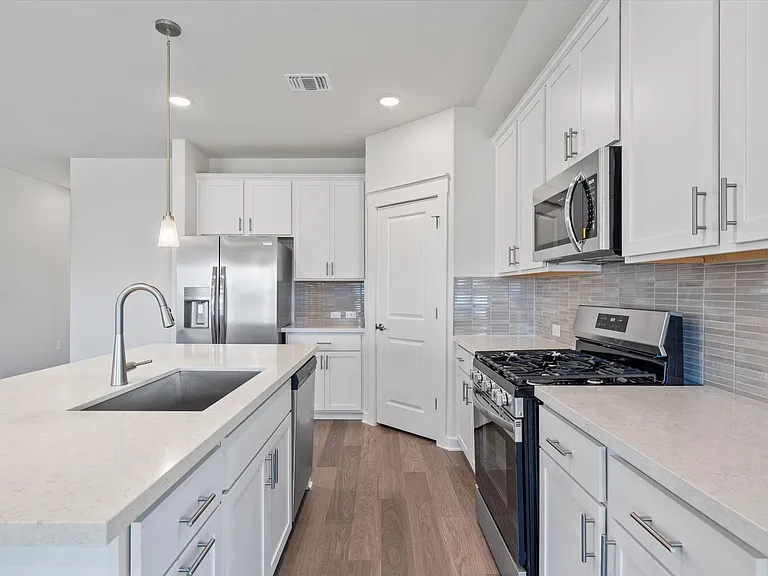 15204 Purple Drop Cv — Photo 10
