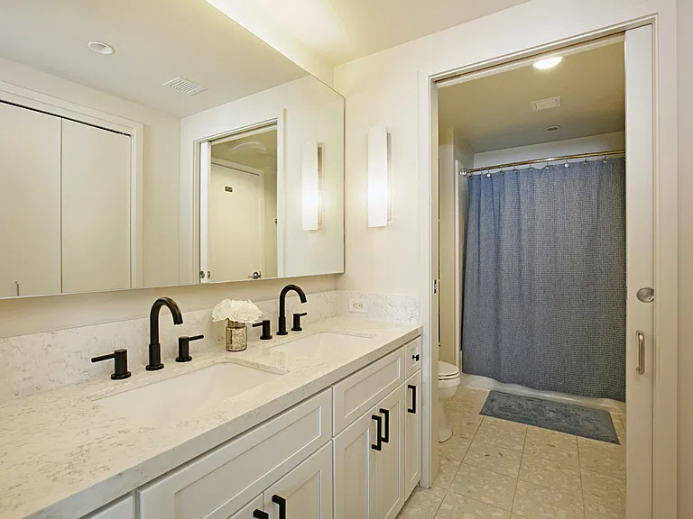 350 11th Ave #931 — Photo 9