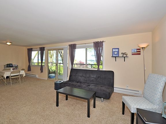 3rd image of 1006 N Yakima Ave Unit 4