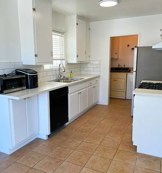 12410 Verdi St — Photo 6