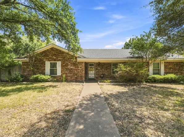 105 Virginia Dr, Hewitt, TX 76643