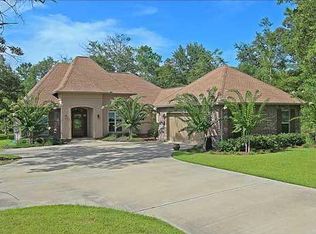 7346 Dogwood Cir, Pass Christian, MS 39571