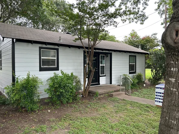 105 Joseph St, Waxahachie, TX 75165