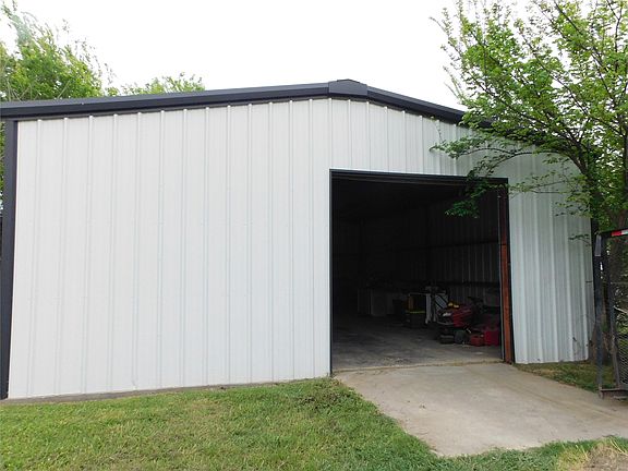 4th image of 1032 Fm 936