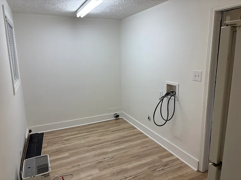 534 Arlington Ave #E — Photo 10