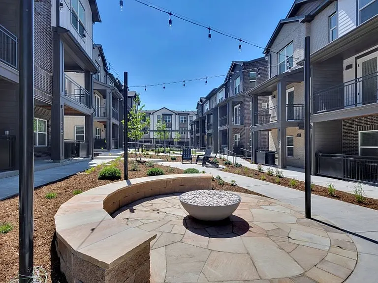 The Allyson Townhomes — Photo 37