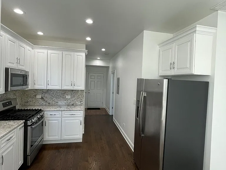 1718 N Richmond St #3 — Photo 8