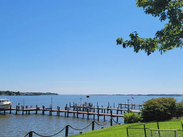 4532 Todd Point Ln, Sparrows Point, MD 21219