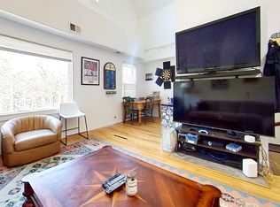 2947 N Racine Ave #2, Chicago, IL 60657