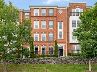 20702 Erskine Ter, Ashburn, VA 20147