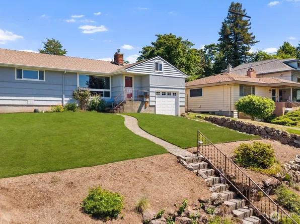 9842 60th Avenue S, Seattle, WA 98118