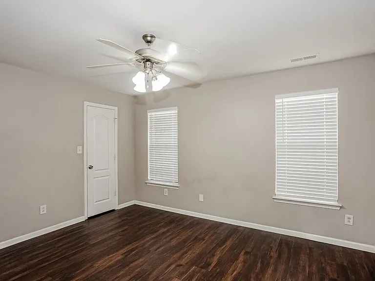 734 Ablow Dr — Photo 11