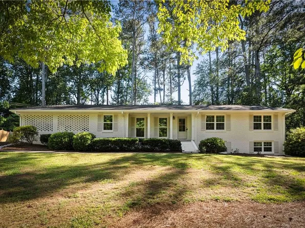 1677 Rochelle Dr, Atlanta, GA 30338