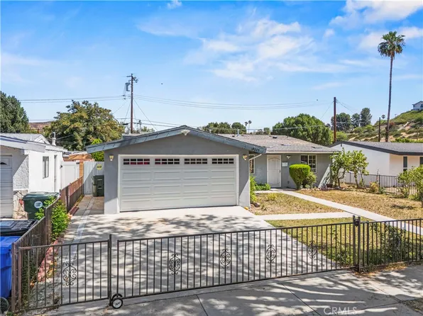 19025 Drycliff St, Santa Clarita, CA 91351