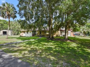546 Winona Dr, Geneva, FL 32732