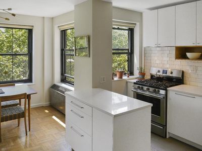 361 Clinton Ave APT 6A, Brooklyn, NY, 11238