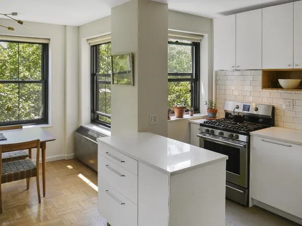 361 Clinton Ave APT 6A, Brooklyn, NY 11238