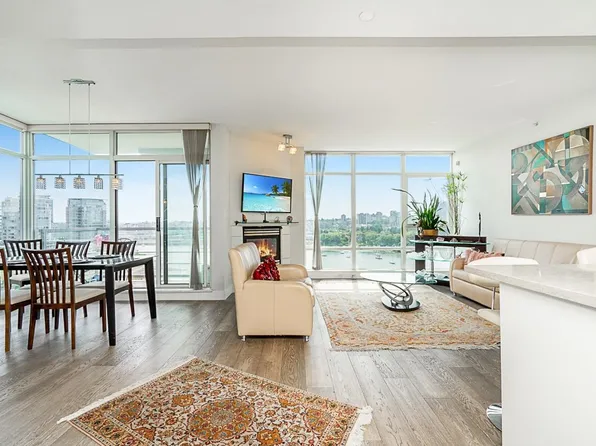 1483 Homer St #1502, Vancouver, BC V6Z 3C7