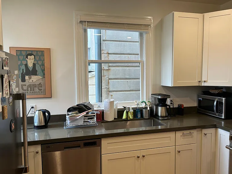 1678 Grove St #5 — Photo 3