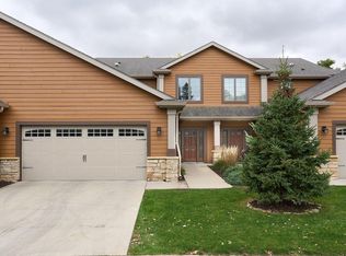 558 Panorama Cir NW, Rochester, MN 55901