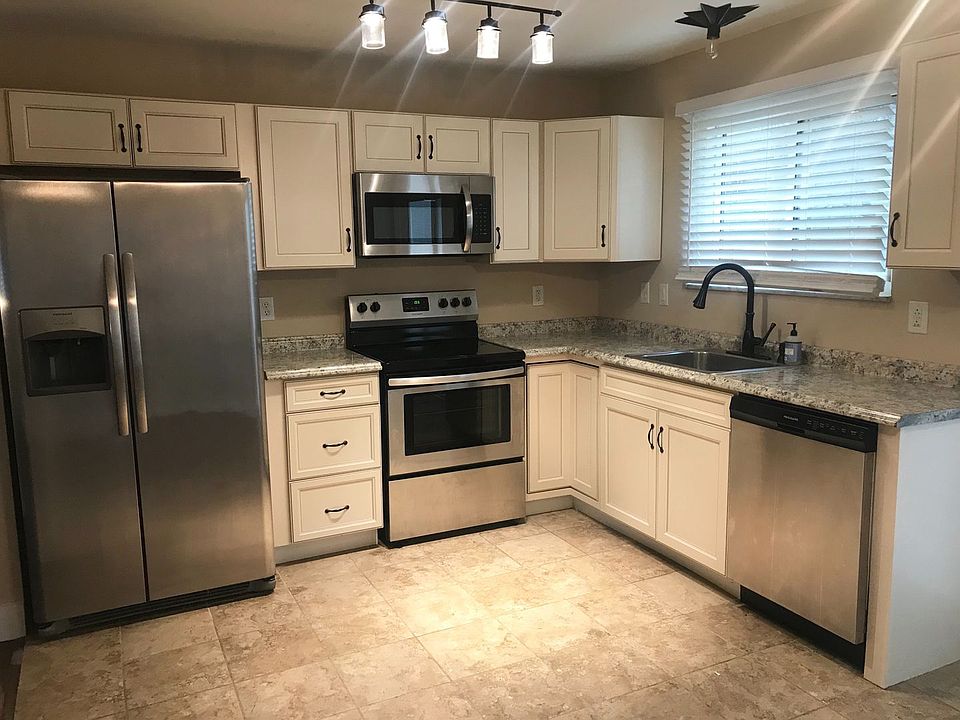 1st image of 2315 Ida Dr