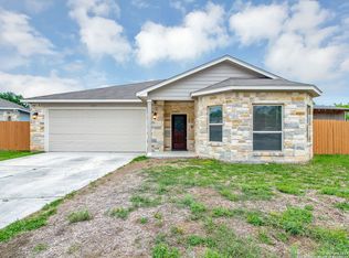 1311 Ricks Cir, San Antonio, TX 78251