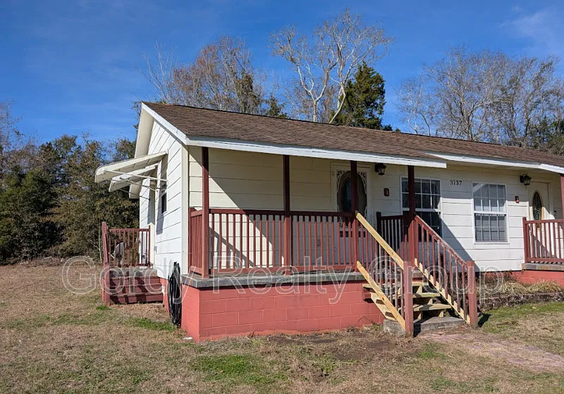 1 bed, 1.0 bath, $800 — Photo 1
